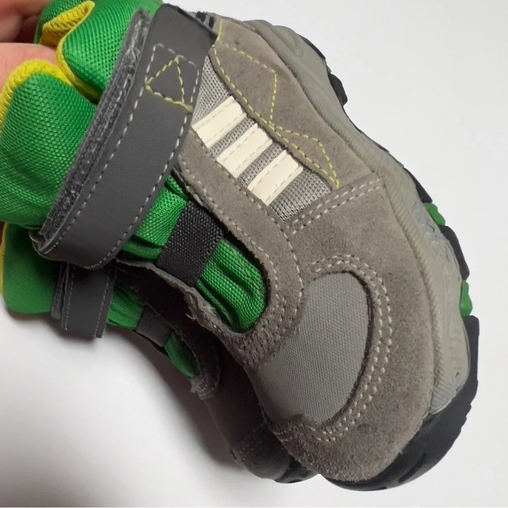 Adidas Outdoor Kids Powderplay Mountain Boots Climaproof Size 6
